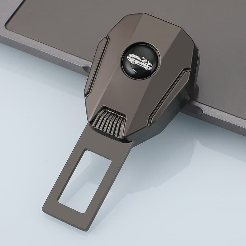 Black universal car seat belt extender, featuring a black seat belt extender with a car logo. Suitable for various vehicle owners wanting to enhance seat belt convenience, this quality auto accessory blends a stylish look with practical use for a better driving experience.